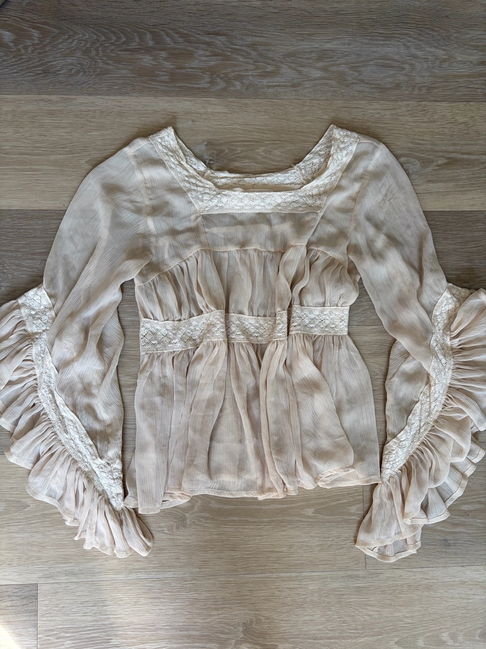 Ciel USA Cream Sheer Lace Ruffle Bell Sleeve Boho Blouse Size S